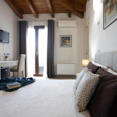 Irilor Luxury B&B วัลเลดอเรีย ภายนอก รูปภาพ